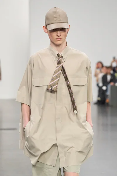 Look 8